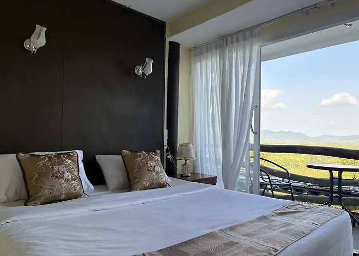 Baanphutawanlanta Resort & Cafe